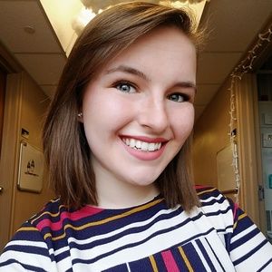 Meet your Posher, Cassondra